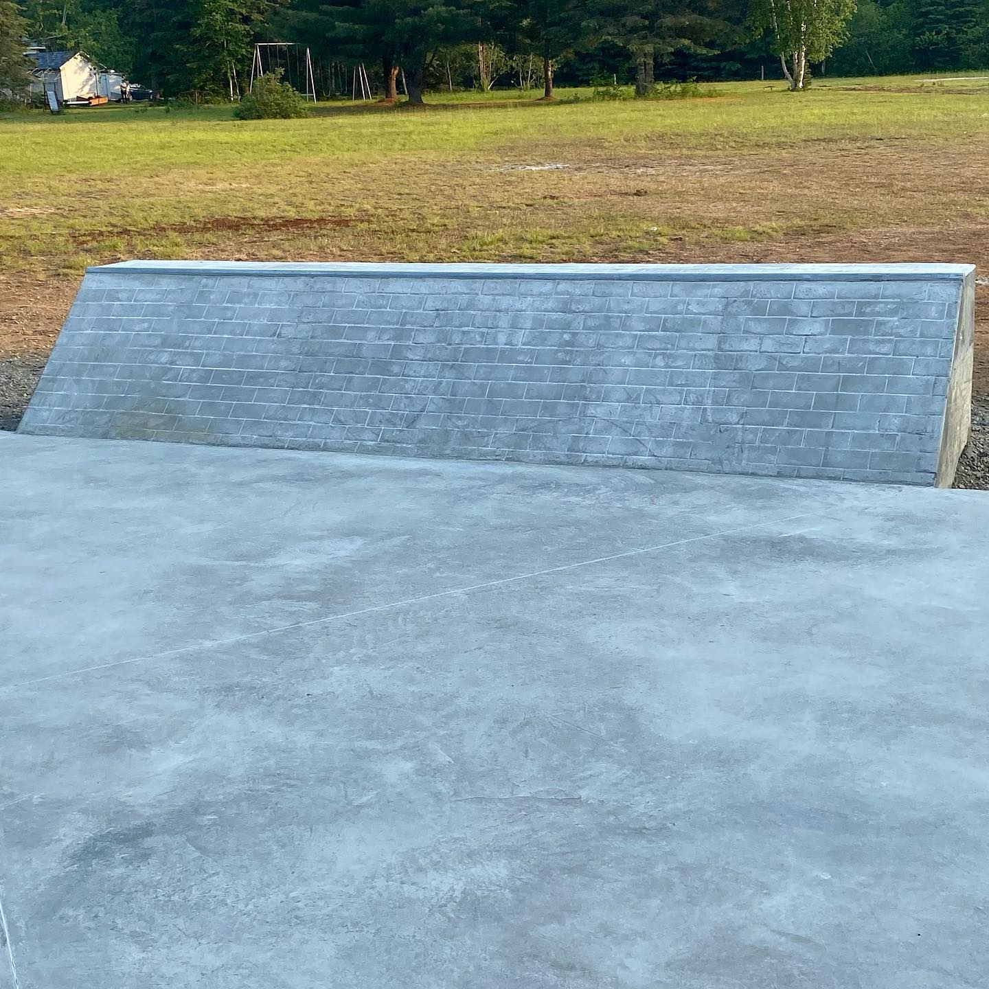 Chute-Saint-Philippe skatepark